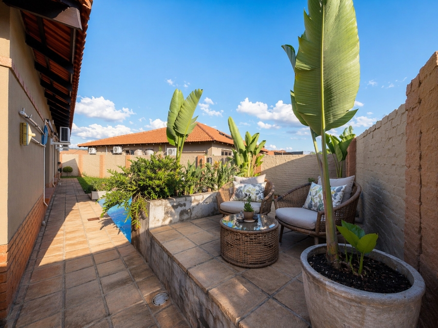 4 Bedroom Property for Sale in Waterkloof East North West